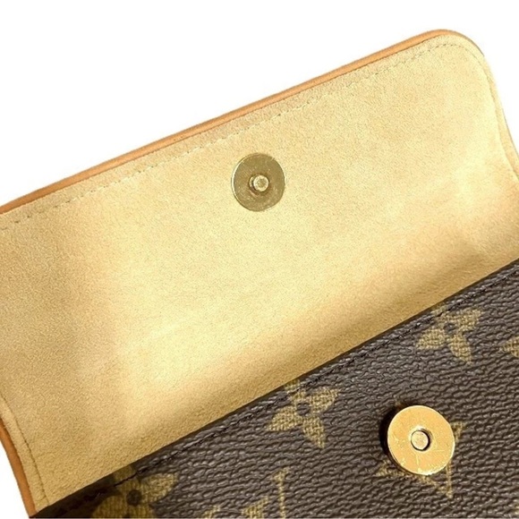 AUTHENTIC Louis Vuitton Florentine - Picture 9 of 9